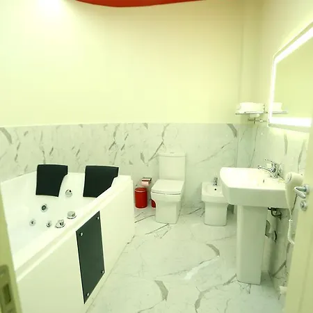Hotel Vllaznia 3*