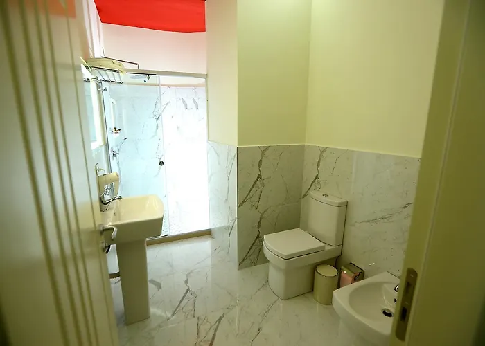 فندق Vllaznia 3*